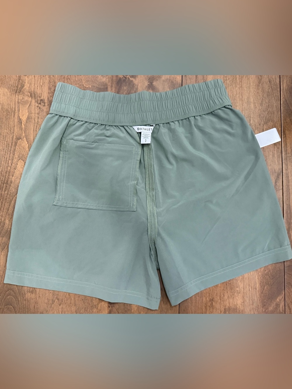Athleta Wayfind Short Women's Athletic Shorts in Sage Green - Picture 4 of 9